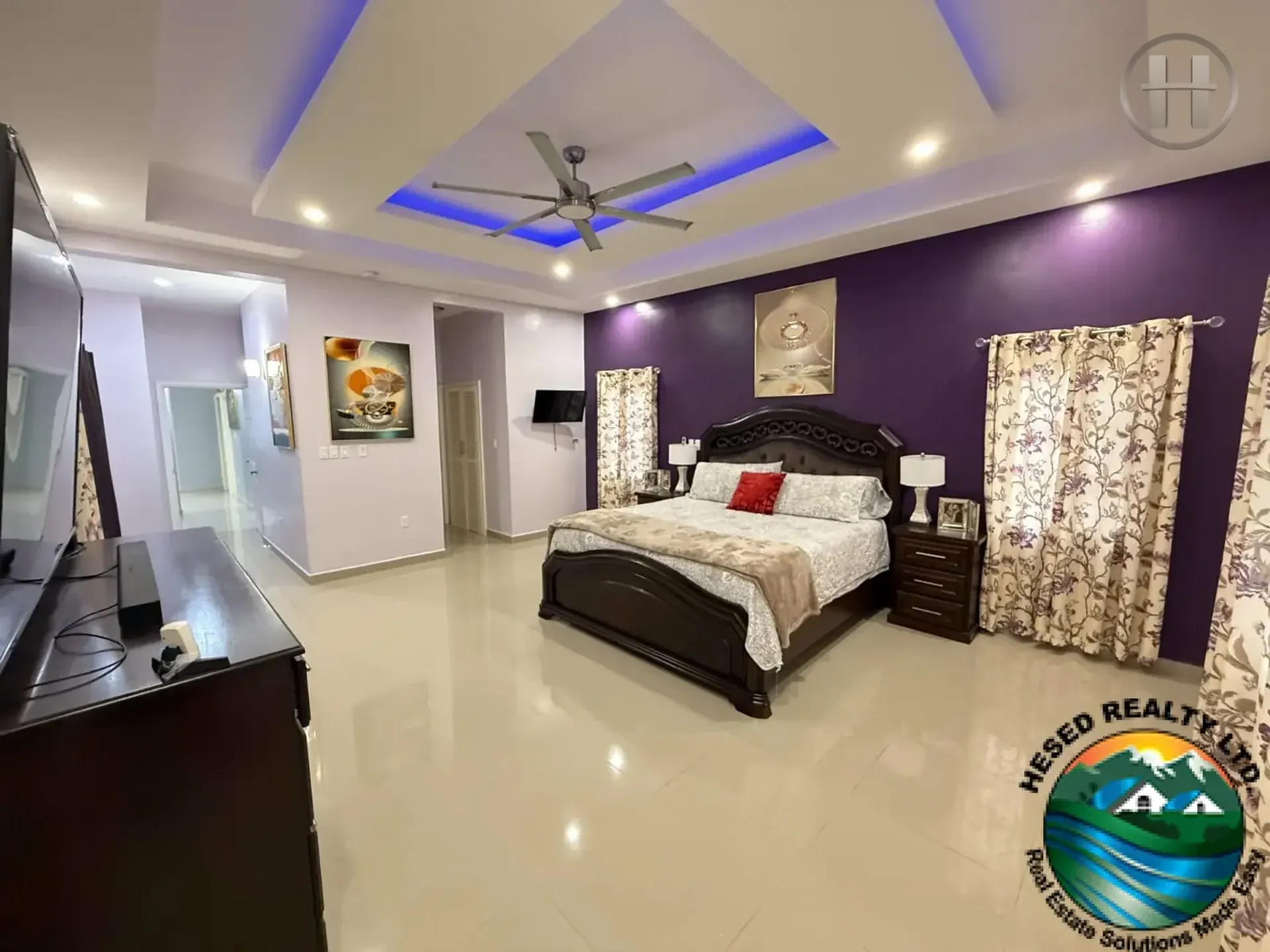4-Bed 3-Bath Home with Granite Kitchen and 2-Car Garage for Rent, Roaring Creek, Cayo