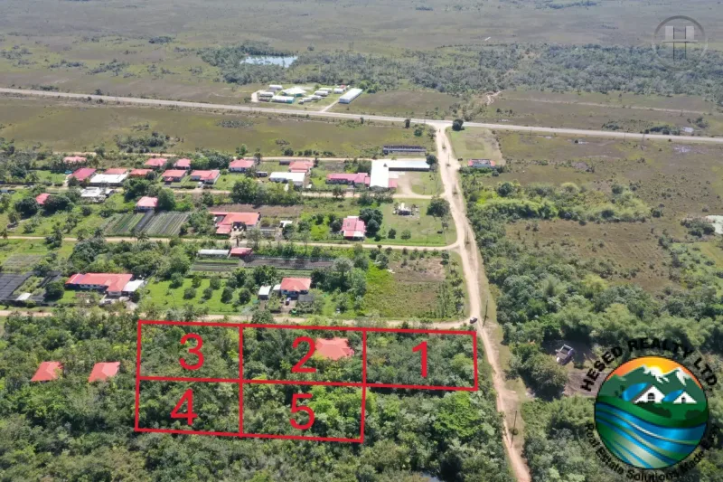 Spacious 2500 sq ft house and 4 vacant lots in Mile 25, Belize City - Belize real estate.